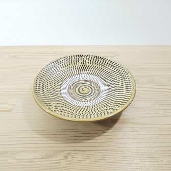 小鹿田焼の5寸皿アメ色