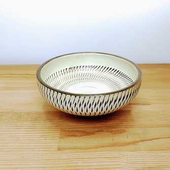 小鹿田焼の4寸小鉢 飛び鉋(とびかんな) 白