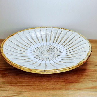 小鹿田焼の7寸皿 刷毛目 フチ茶