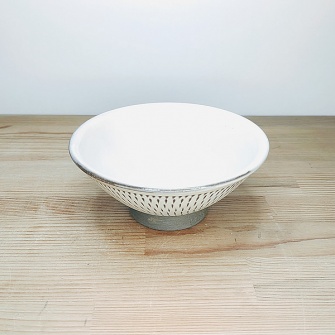 小鹿田焼の茶碗 白飛び鉋(とびかんな)