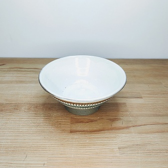 小鹿田焼の茶碗 白飛び鉋(とびかんな)