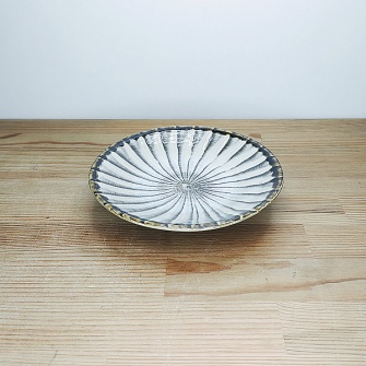 小鹿田焼の4寸皿 刷毛目