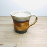 小鹿田焼のマグカップ　飴色