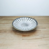 小鹿田焼の４寸皿　刷毛目