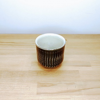 小鹿田焼のぐいのみ 刷毛目